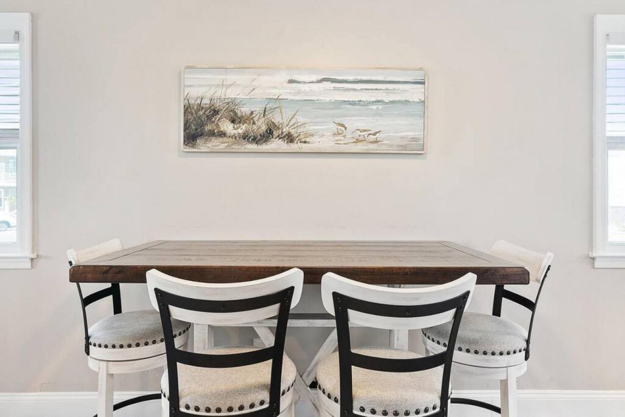בריגנטין Spectacular 3 Bedroom Condo One Block To The Beach מראה חיצוני תמונה
